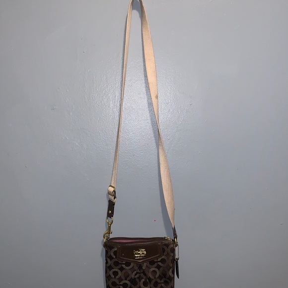 Coach Crossbody - Picture 5 of 6
